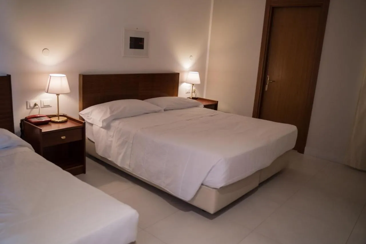 Hotel Mediterraneo Παλέρμο Ιταλία