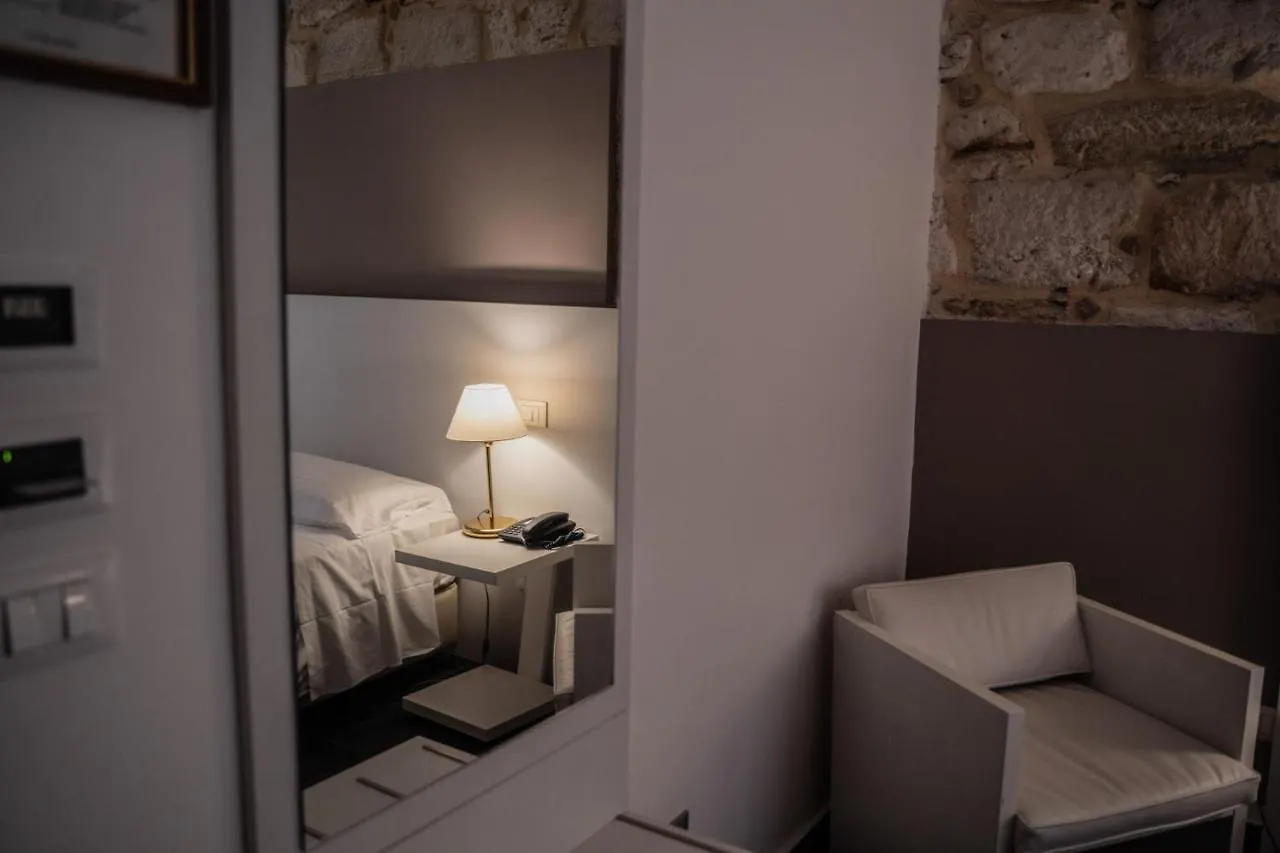 ***  Hotel Mediterraneo Палермо Италия