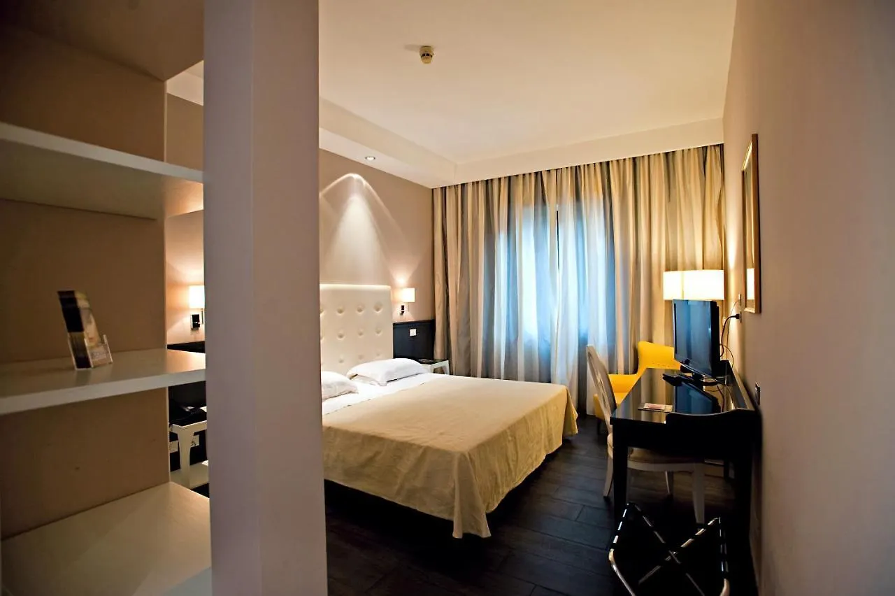 Hotel Mediterraneo Палермо